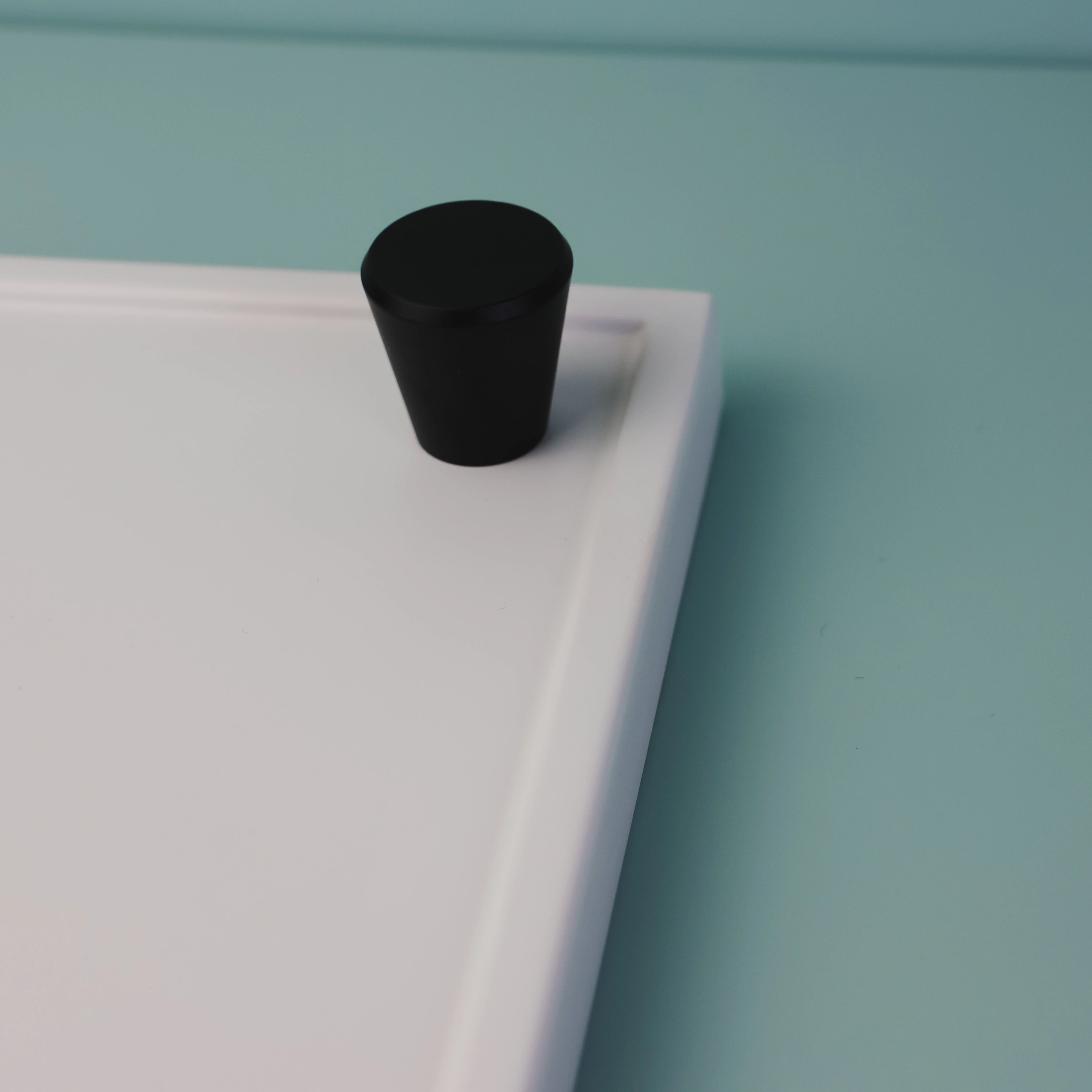 Adelaide Knob Matte Black