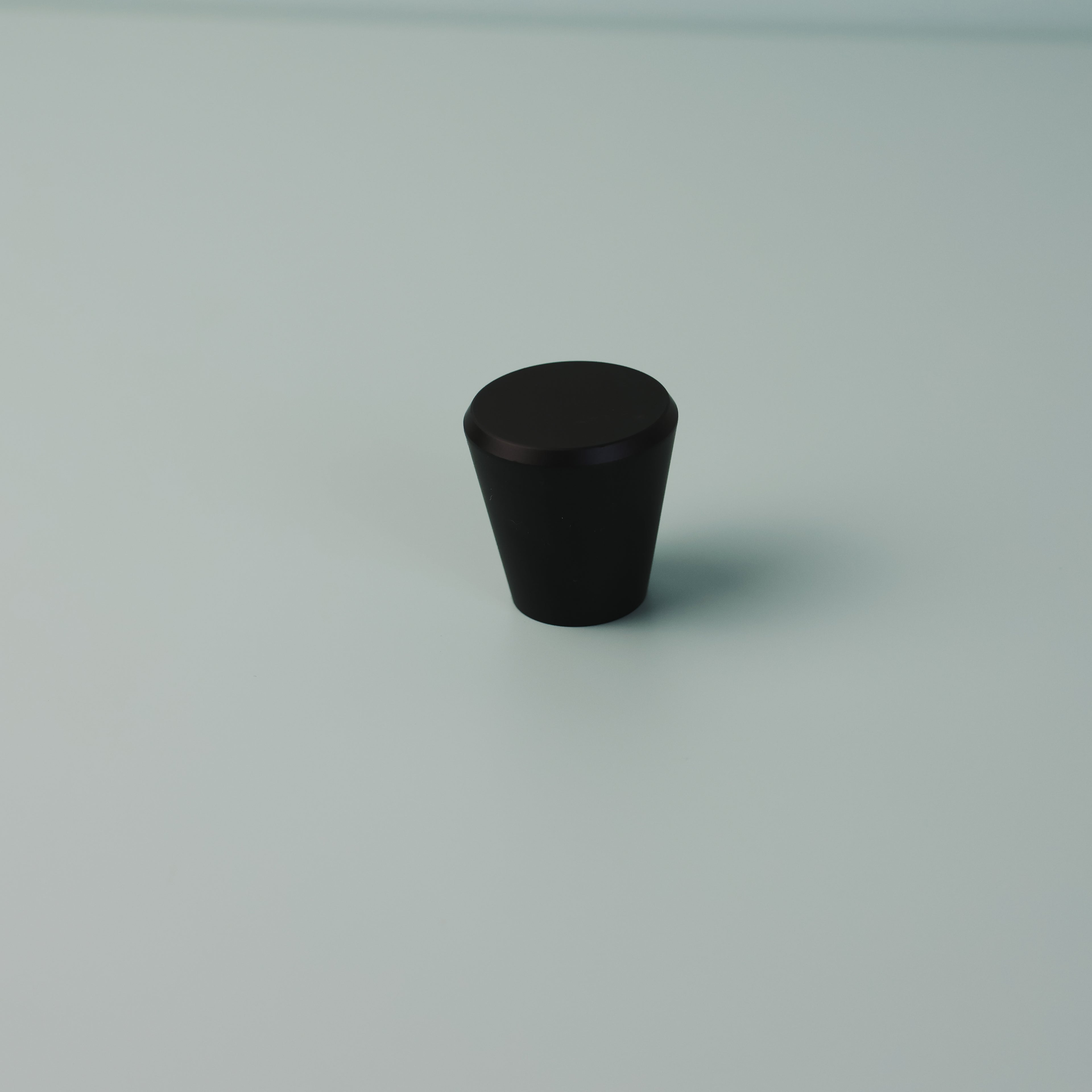 Adelaide Knob Matte Black
