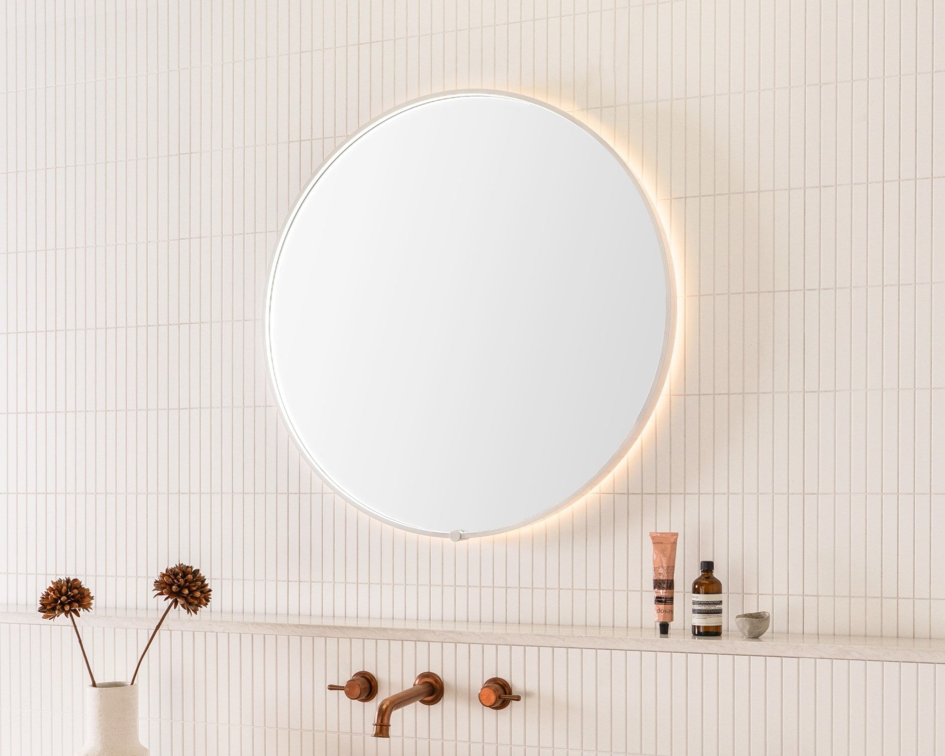 Sera Round Matte Black