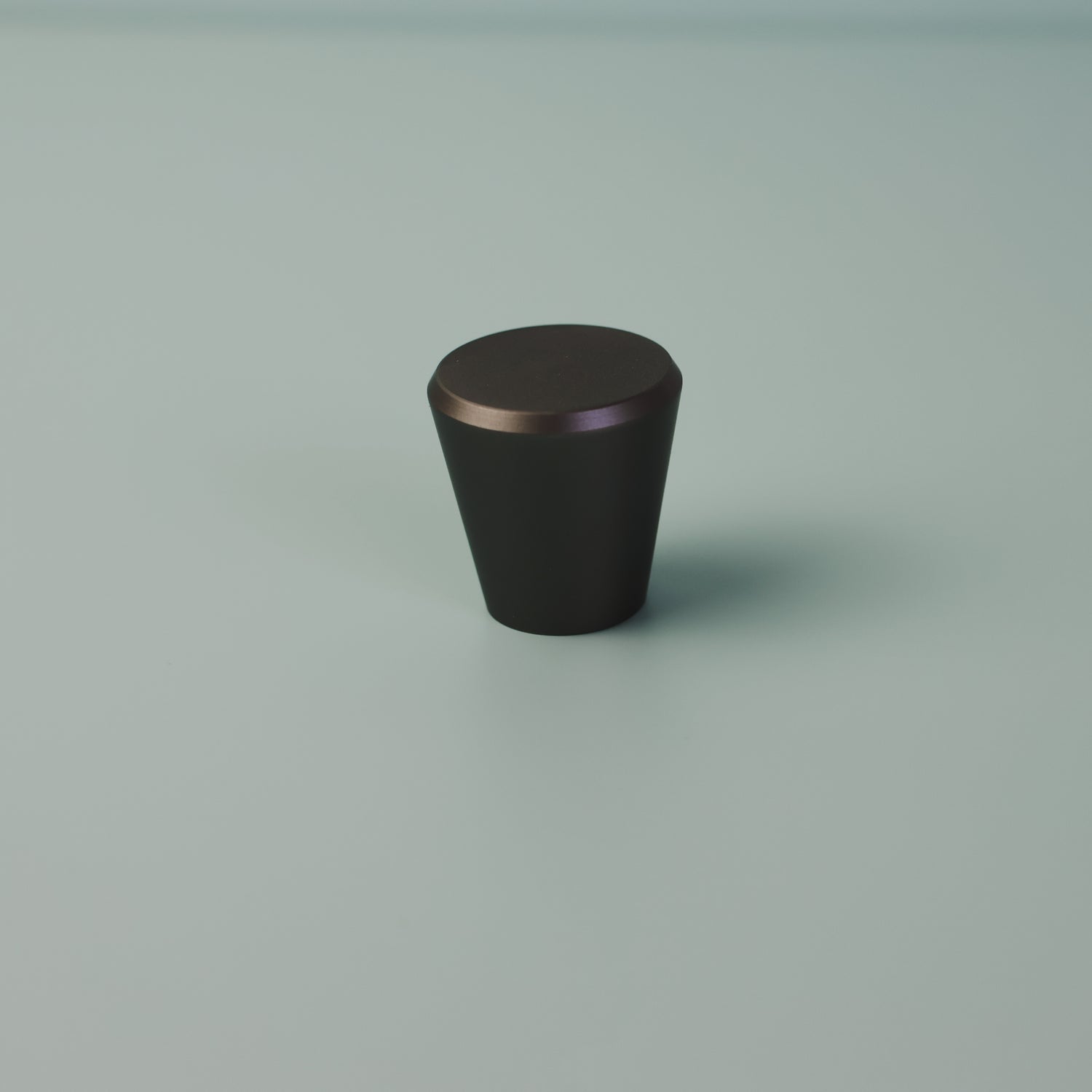 Adelaide Knob Matte Grey