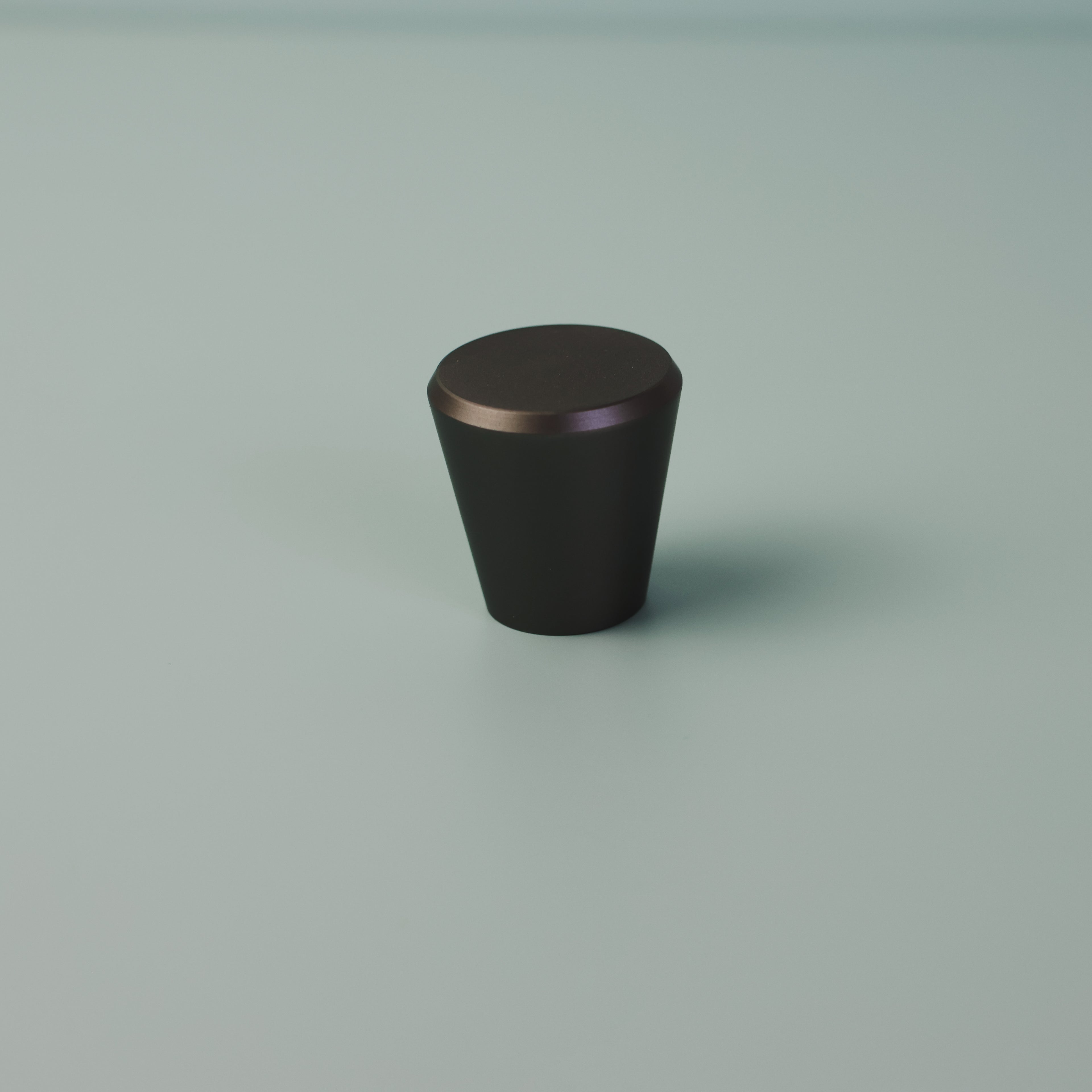 Adelaide Knob Matte Grey