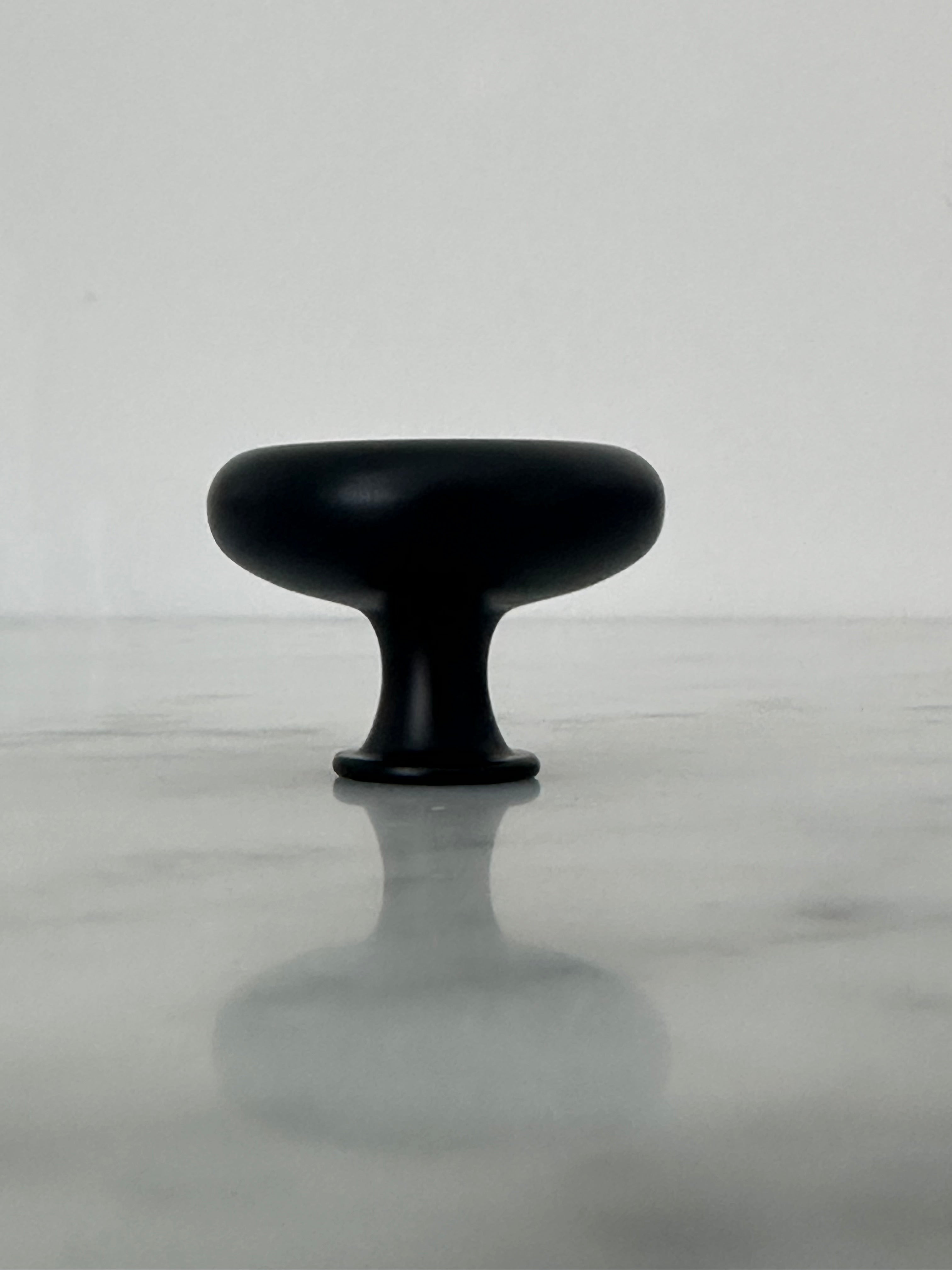 Melbourne Kitchen Handle Knob